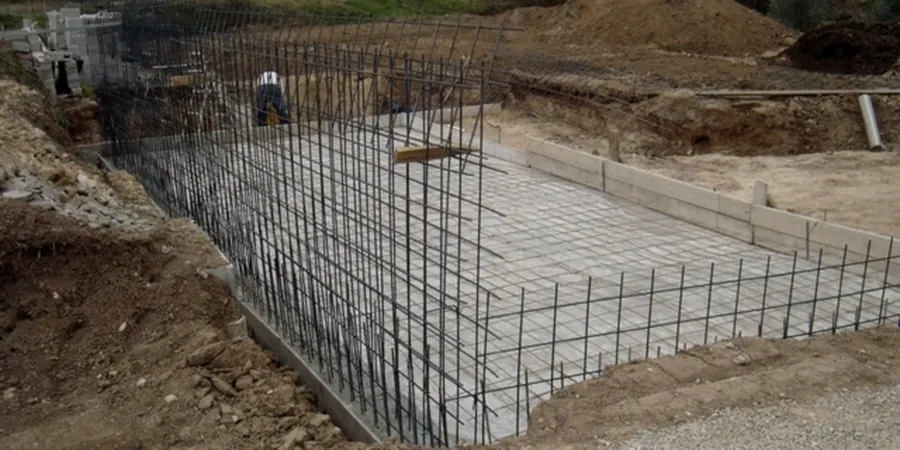 Diseño de Cimentaciones Superficiales en Concepción: Criterios Técnicos para Suelos Complejos